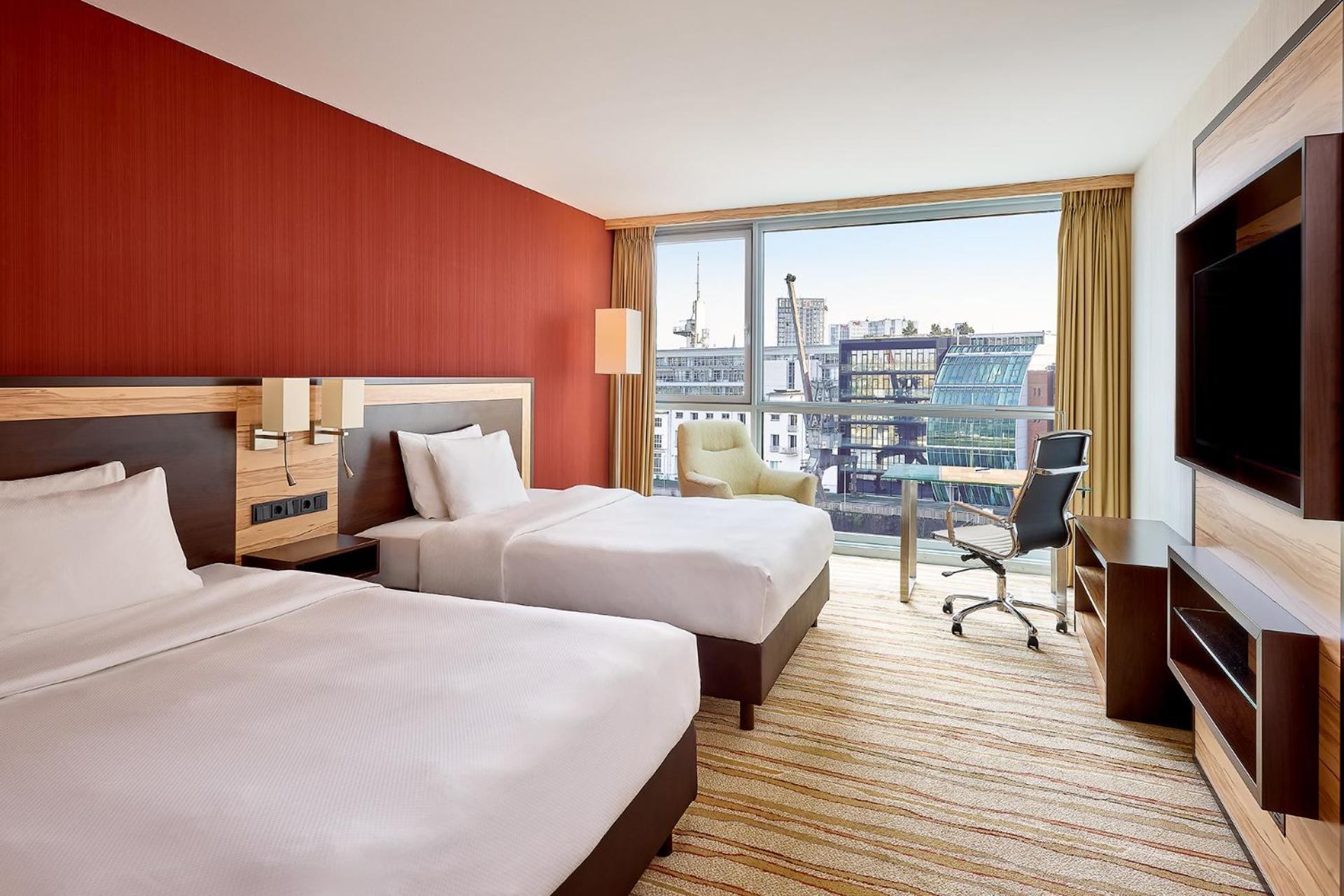 Отель Courtyard By Marriott Duesseldorf Hafen Экстерьер фото