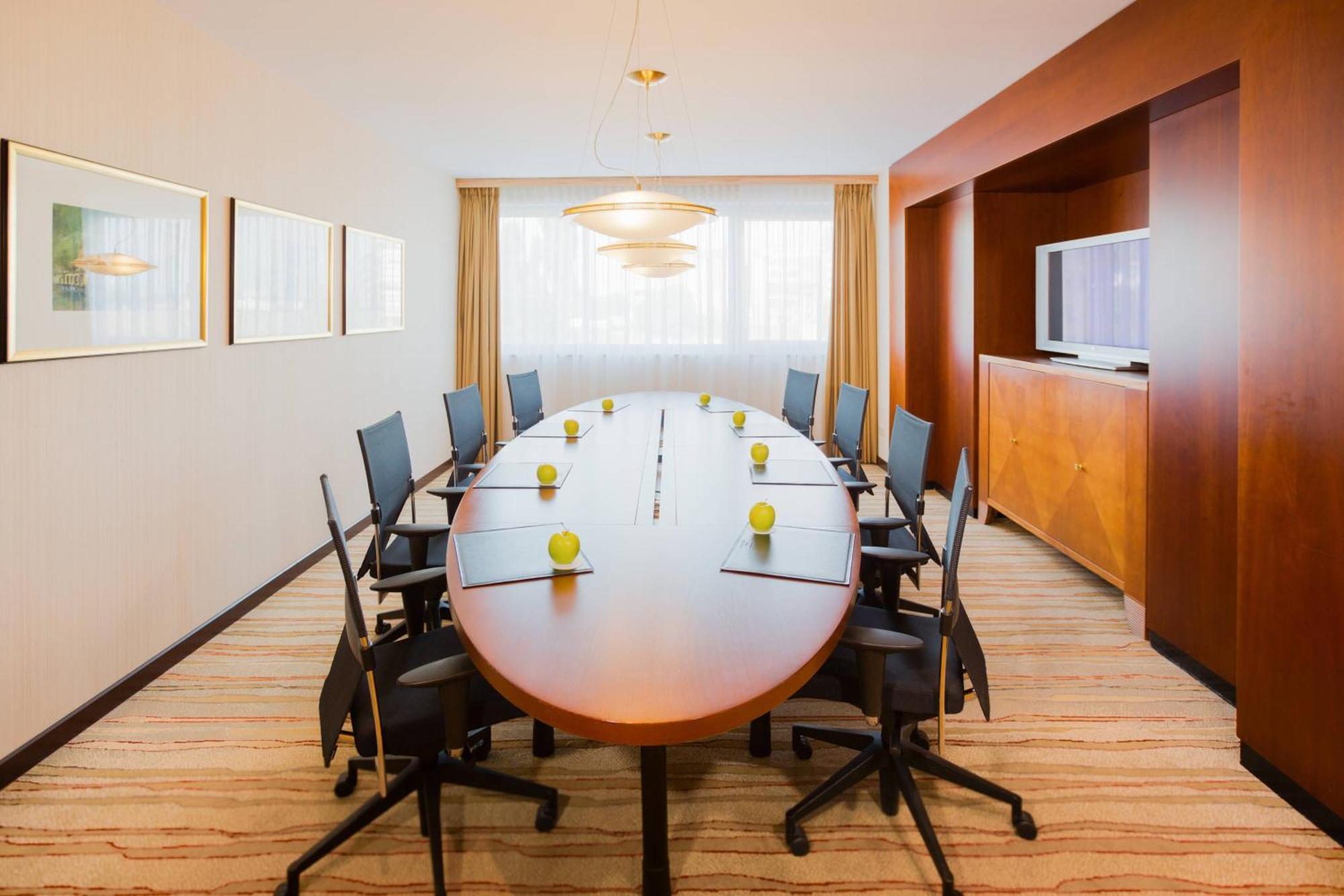 Отель Courtyard By Marriott Duesseldorf Hafen Экстерьер фото