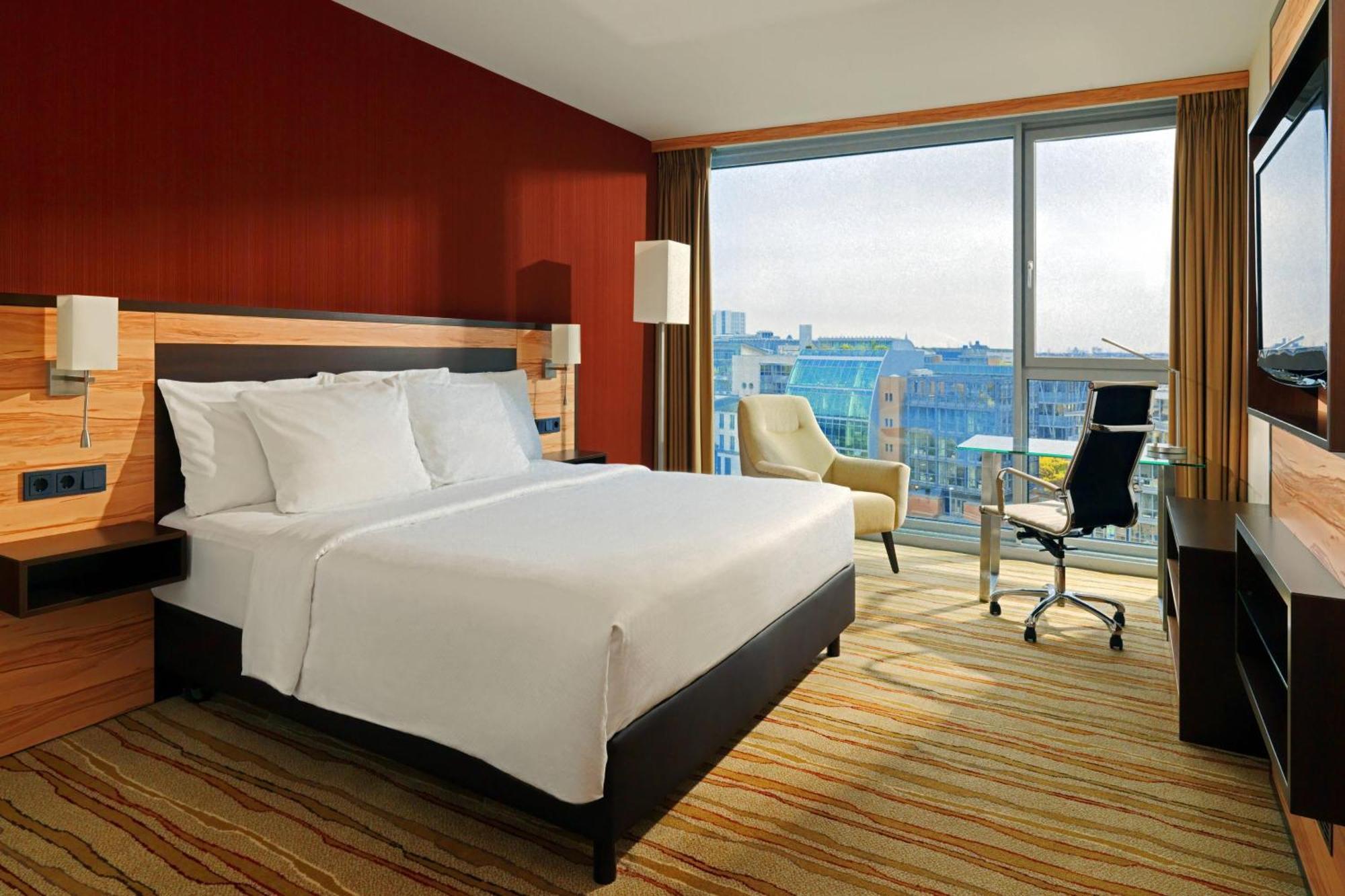 Отель Courtyard By Marriott Duesseldorf Hafen Экстерьер фото